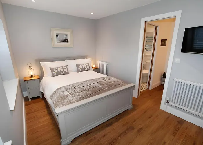 Tucked Away, Beach Access Sleeps 4