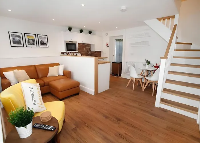 Tucked Away, Beach Access Sleeps 4